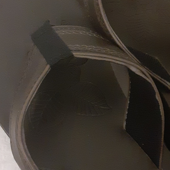 Soda Surf S Sandals - Picture 3 of 4